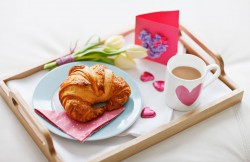 colazione su vassoio